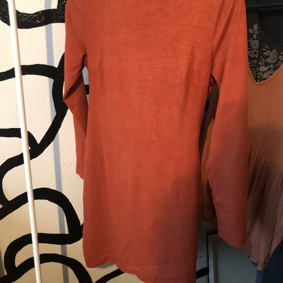 Dress - Picture 2 of 4